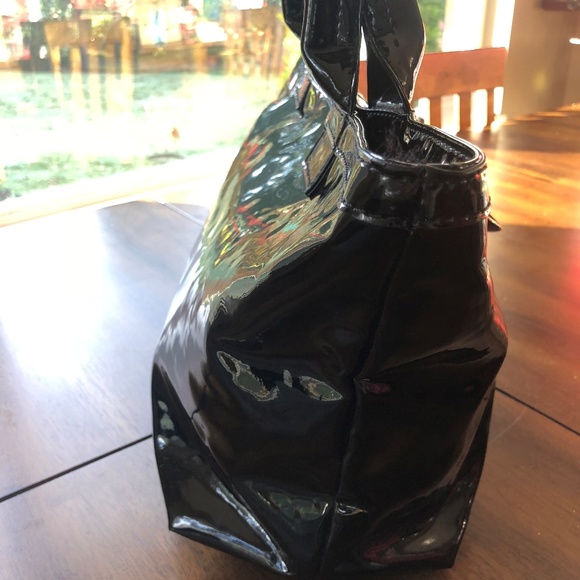 Marc Jacobs Black Patent 100% Cow Leather Tote - Picture 7 of 8